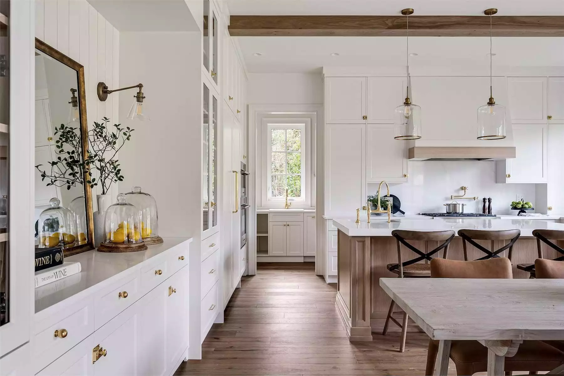 Montreal kitchen renovation with open-concept layout and integrated appliances